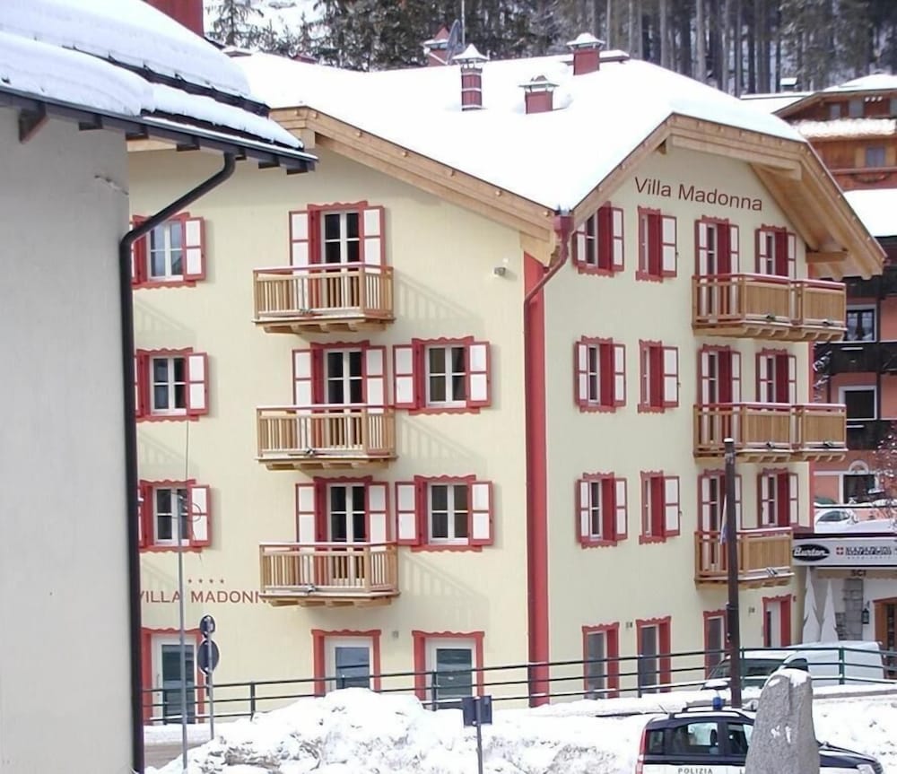 Villa Madonna — 4-Star Luxury Hotel in Pinzolo, Italy