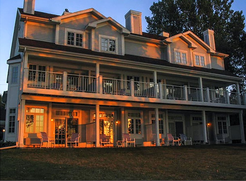The Sand Hill Inn - photo 15