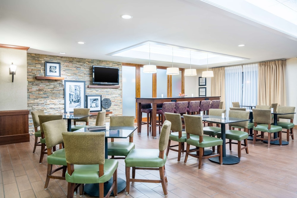 Hampton Inn Frostburg - photo 4