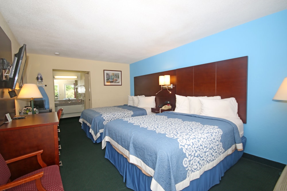 Hamilton Inn Jonesville NC - photo 13