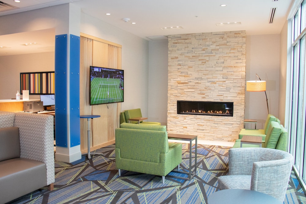 Holiday Inn Express and Suites Tuscaloosa East Cottondale - photo 30