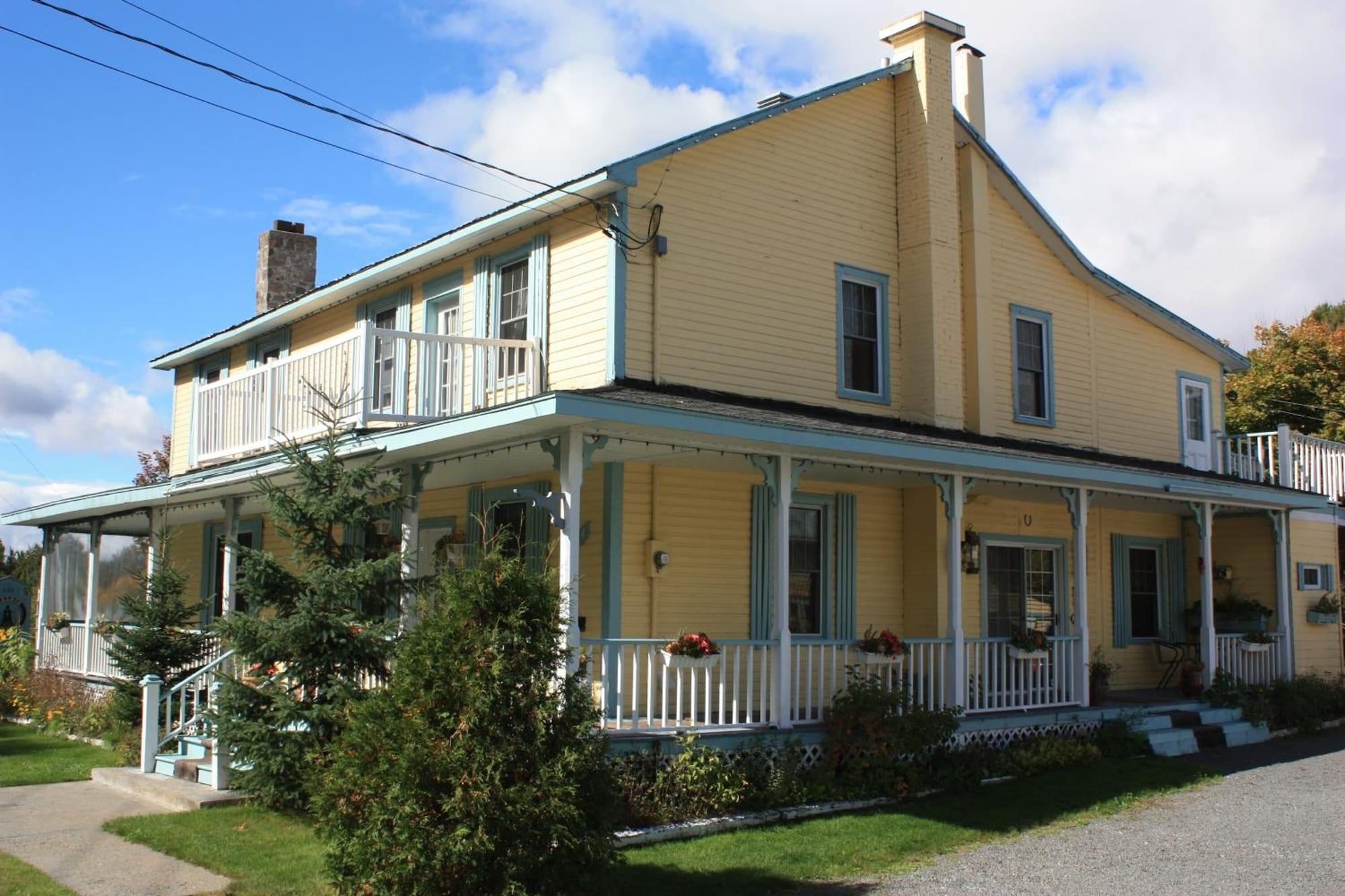 Auberge de la Gare - carbon neutral hotel in Sainte-Adele