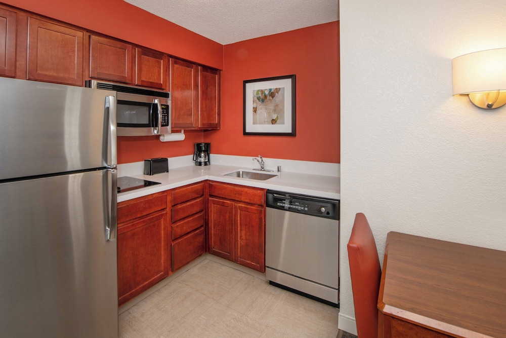 Residence Inn by Marriott Newark Silicon Valley - photo 10