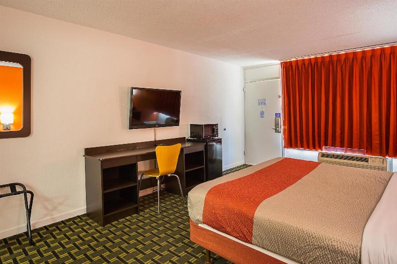 Motel 6 Vicksburg MS - photo 24