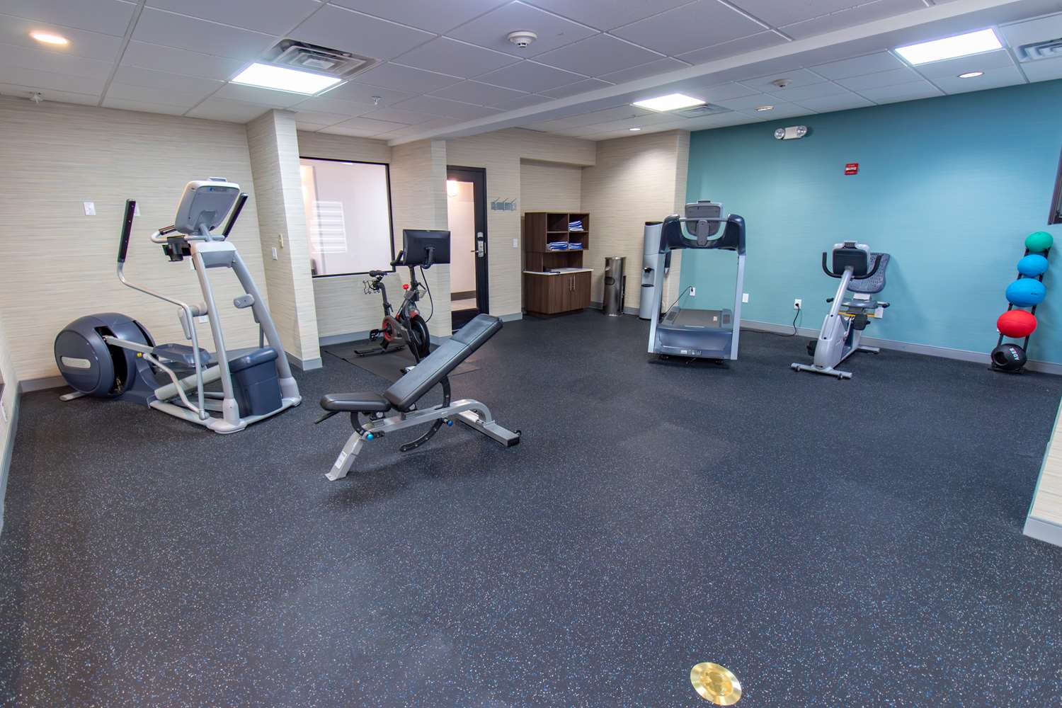 Hampton Inn & Suites Denton - photo 31