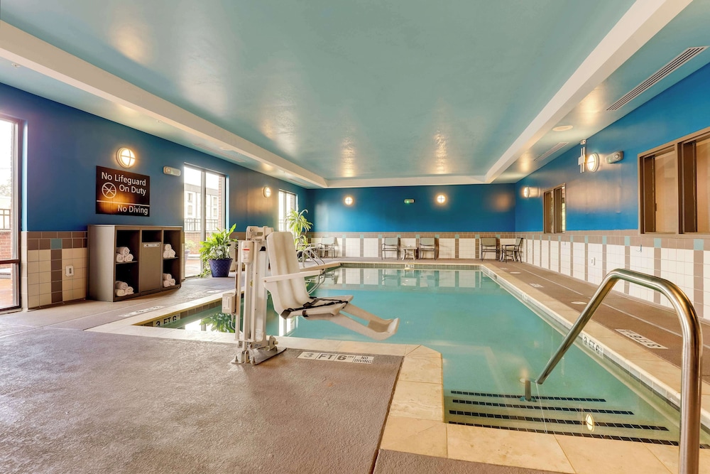 Hampton Inn & Suites Rome - photo 40