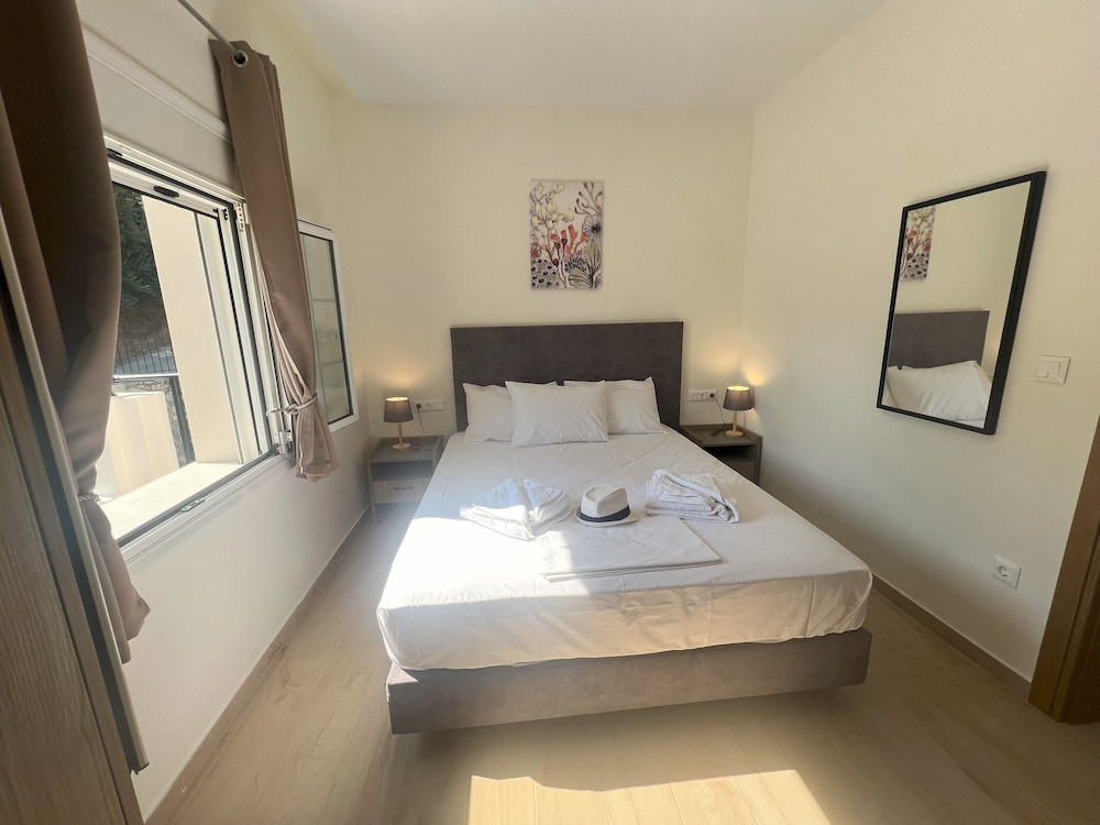 Azogire Hotel in Palaiochora, Greece