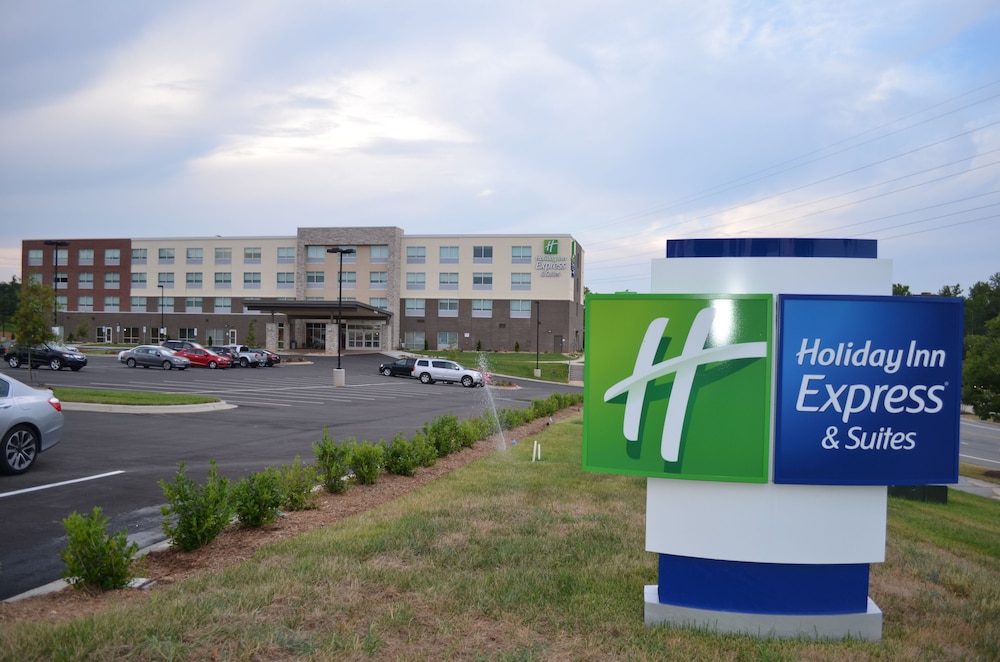 Holiday Inn Express & Suites Charlotte NE University Area by IHG - photo 71