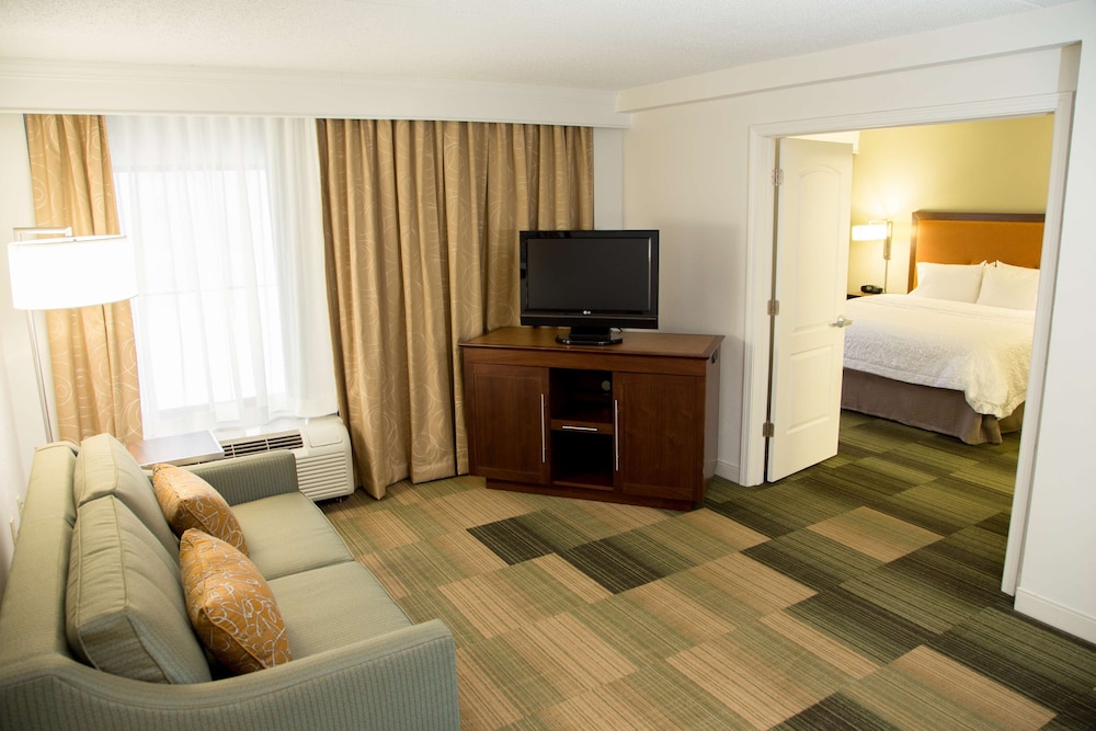Hampton Inn & Suites Albany Downtown - photo 16