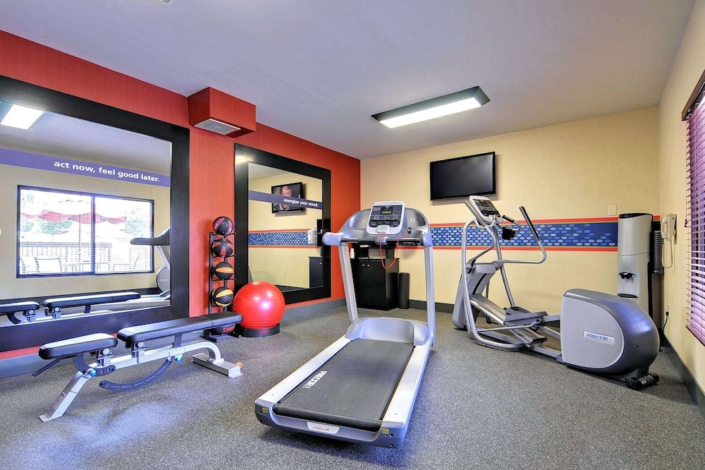Hampton Inn Eden - photo 17