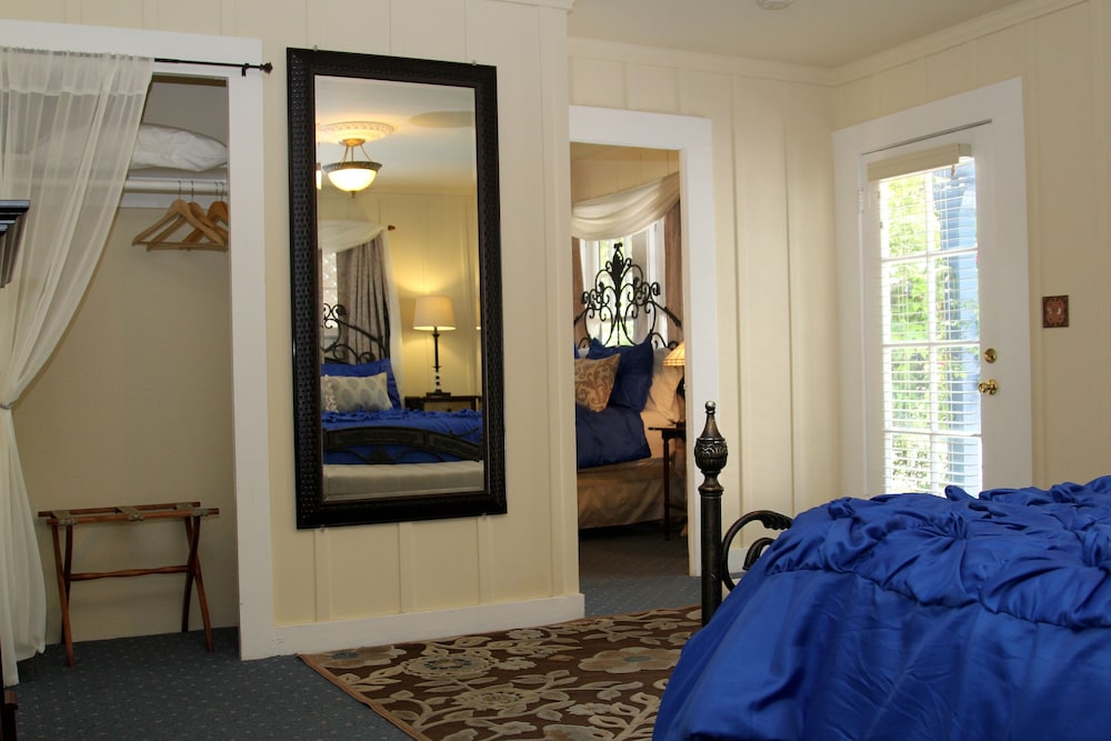 Monarch Cove Inn - photo 24