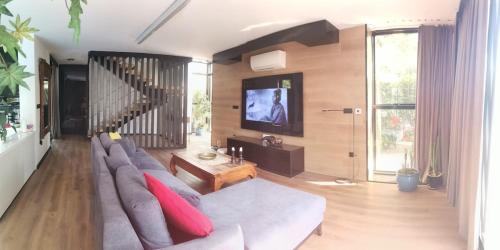 Black Box village with garden in Seferihisar, Turkey