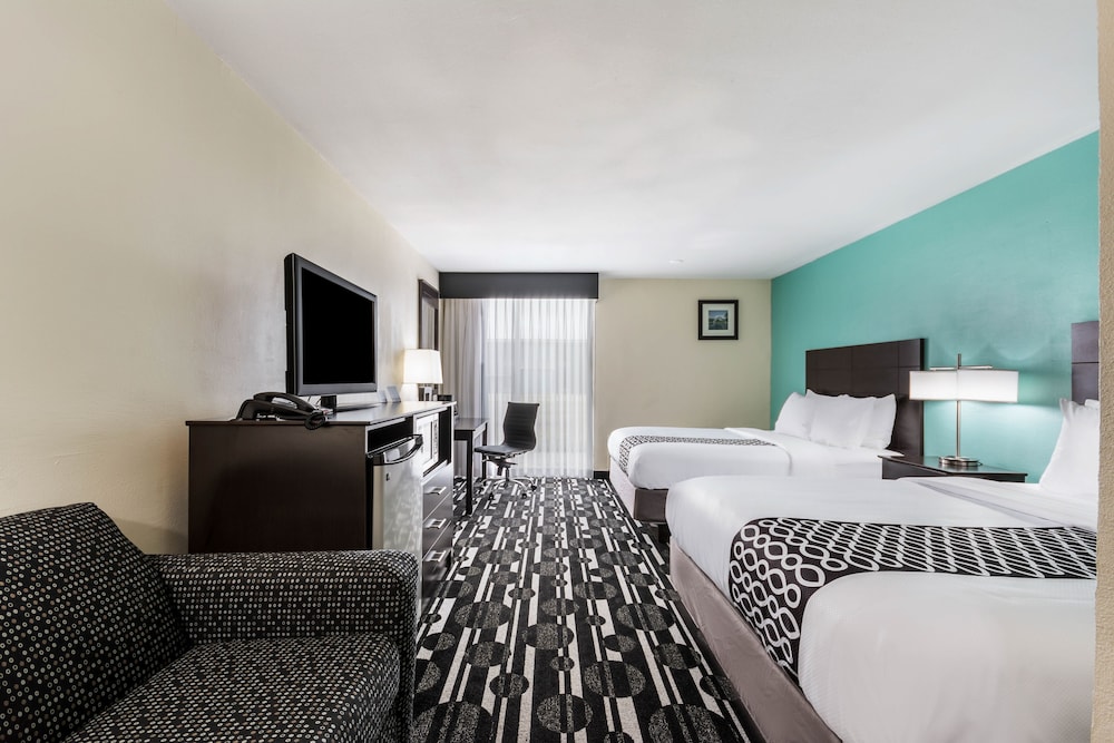 Bricktown Hotel & Extended Stay - photo 7