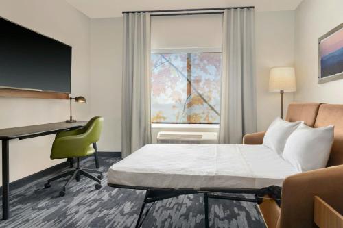 Fairfield by Marriott Inn & Suites Kansas City at The Legends - photo 2