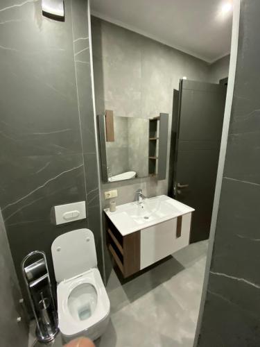 Apartment Sixteen