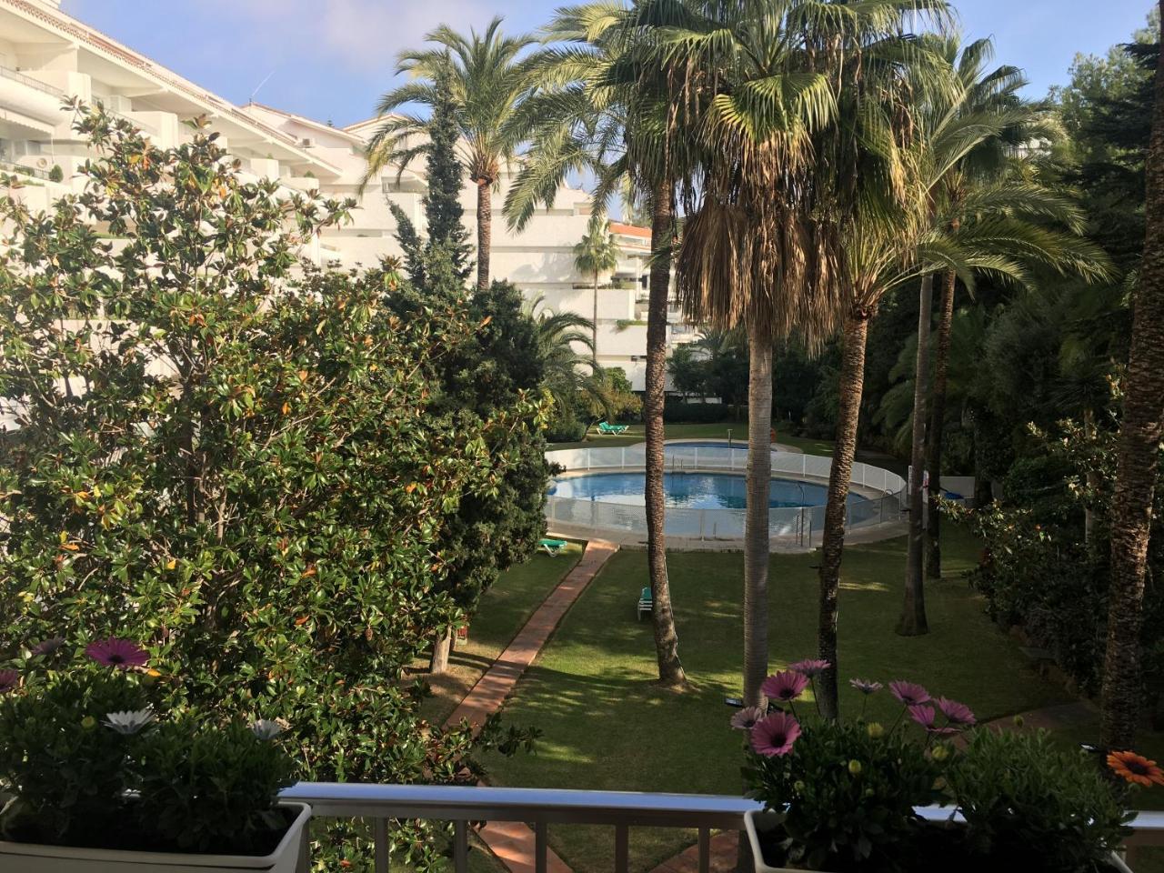 Shinny flat 2 min from sea — 4-Star Luxury Hotel in Marbella, Spain
