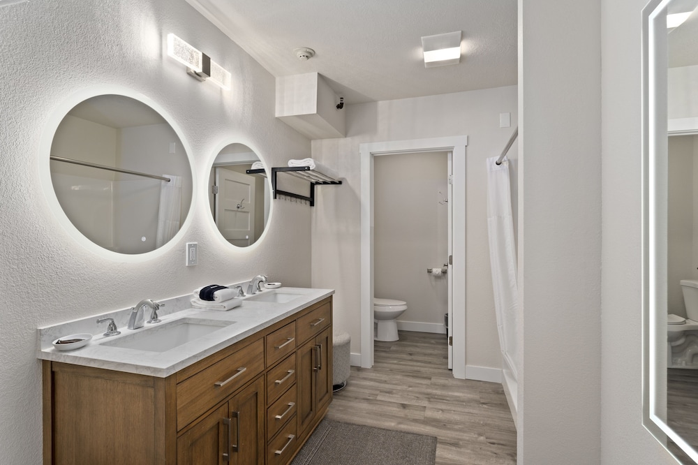 Sandpoint Hotel & Suites Downtown - photo 50