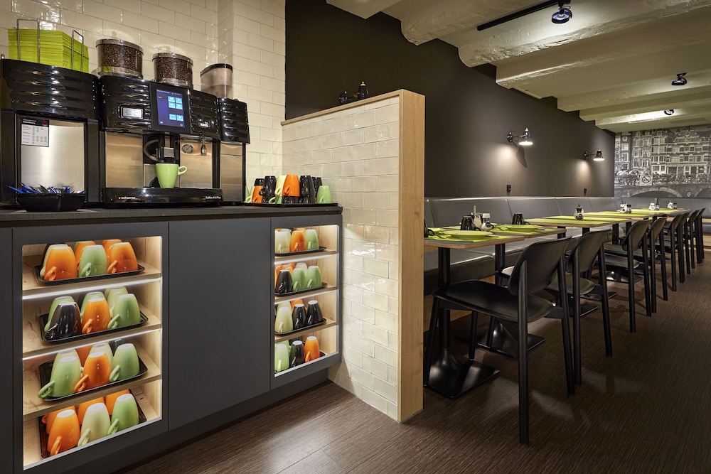 מזון ומשקאות