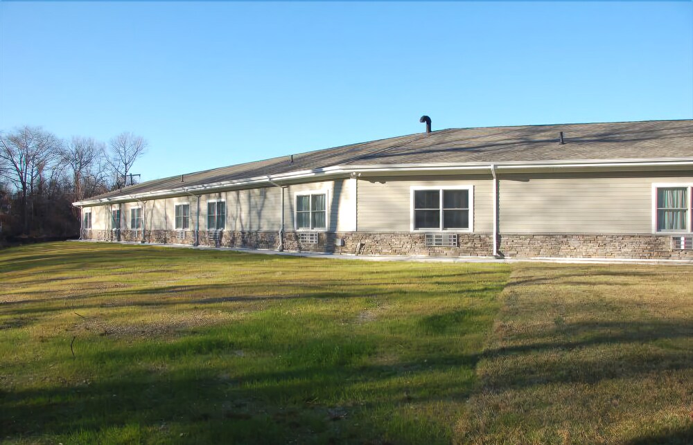 Smithtown Inn - photo 18