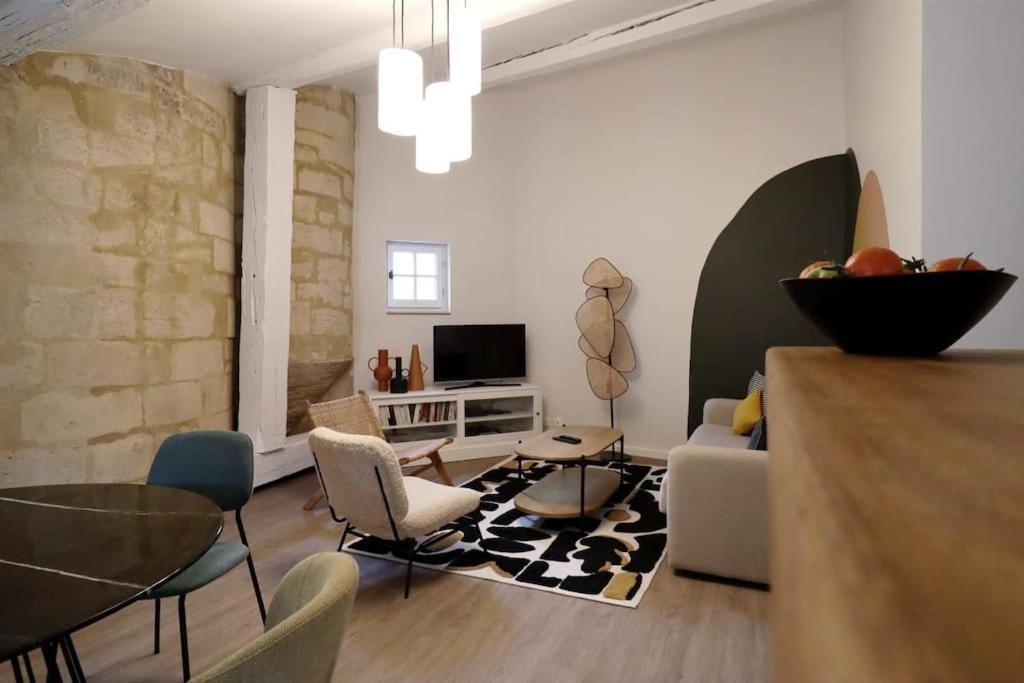 Uzes la Tour Medievale Centre Historique — Uzes — photo 4