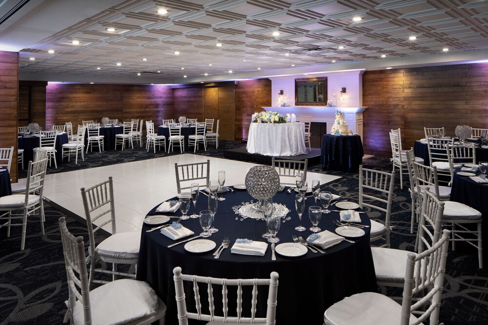 Four Points by Sheraton Anaheim - photo 23