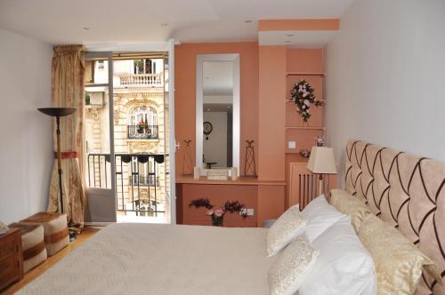 Studio Eiffel Tower Champs Elysées - carbon neutral hotel in Paris