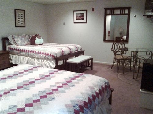 Ice Fish Inn — Millinocket