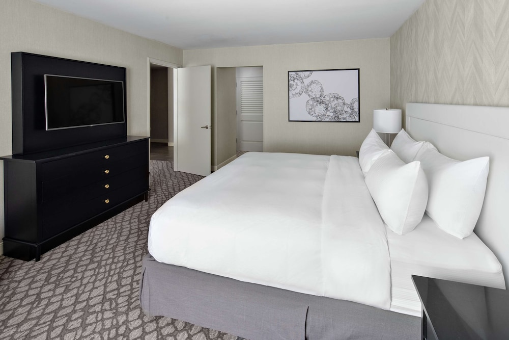 DoubleTree Suites by Hilton Charlotte SouthPark - photo 13