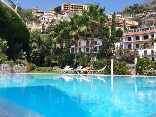Diana Taormina Minerva Luxury Apartment by Taormina Holidays — 4-Star Luxury Hotel in Taormina, Italy
