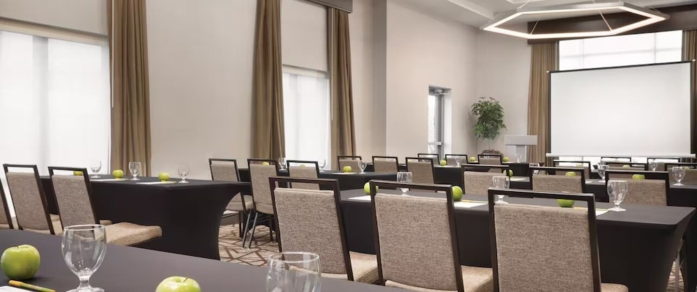 Home2 Suites by Hilton Birmingham Downtown - photo 30
