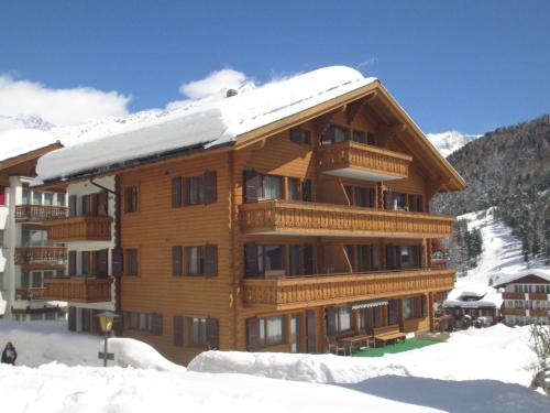 Haus Avalanche — 4-Star Luxury Hotel in Saas-Fee, Switzerland