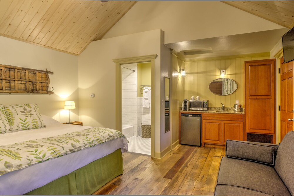 Shasta View Lodge 20764584 — Mccloud