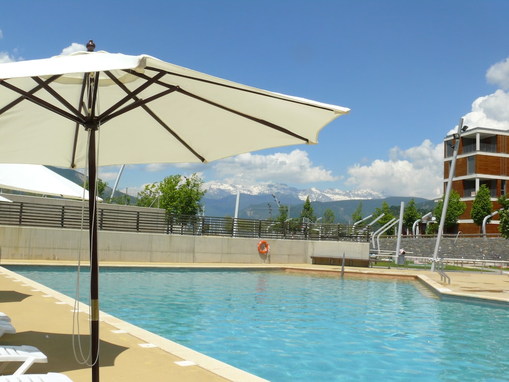 Apartmentsuitespain Formigal Ordesa Jardin — Sabinanigo