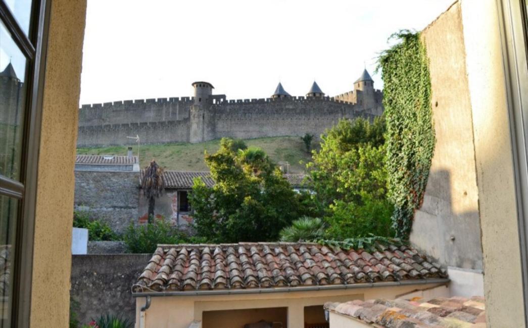 Jardincito Au Pied De La Cité De Carcassonne — 4-Star Luxury Hotel in Carcassonne, France