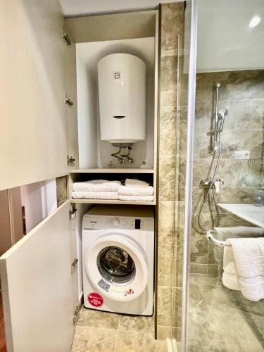 Viva beach Apartments in Alliance palace