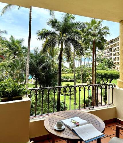 Departamento Frente a la Playa Velas Vallarta — 4-Star Luxury Hotel in Puerto Vallarta, Mexico