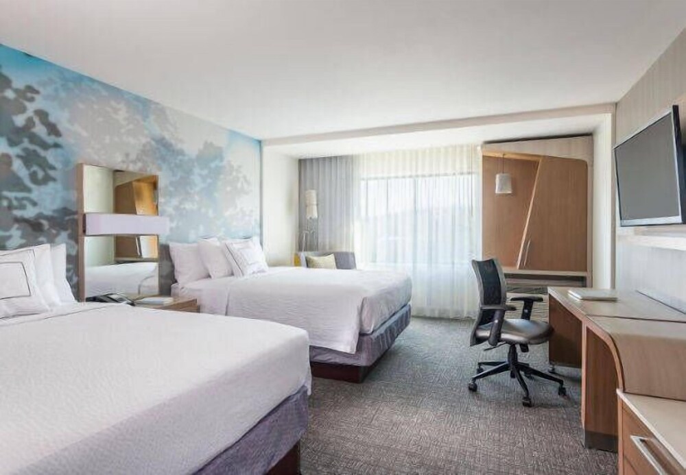 Courtyard by Marriott Long Island Islip Courthouse Complex - photo 6