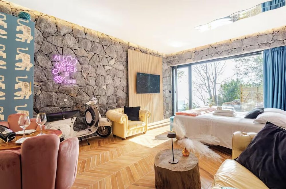 Dolce Lava Natural Luxury Experience — 4-Star Luxury Hotel in Valverde, Italy