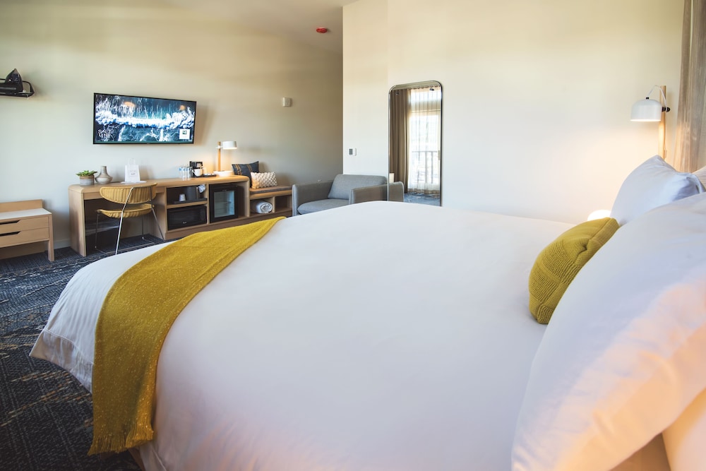 SaltLine Hotel - photo 17