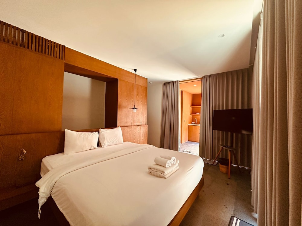 Jaladhi Echo Beach Villa — 4-Star Luxury Hotel in Bali, Indonesia