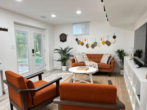 Garden's Grace: Whispers — 4-Star Luxury Hotel in Silver Spring, United States