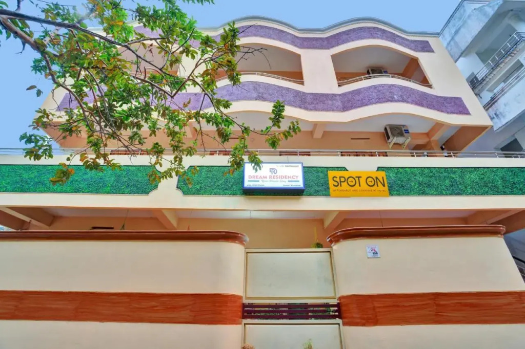 Blooms Retreat in Thiruvananthapuram, India