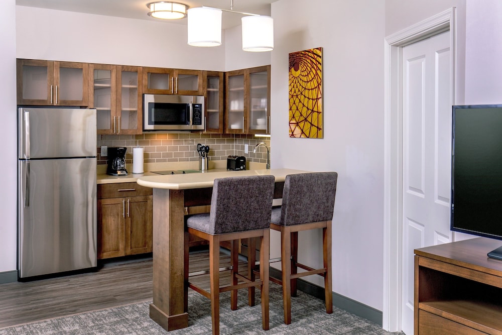 Staybridge Suites Charlottesville Airport by IHG - photo 19