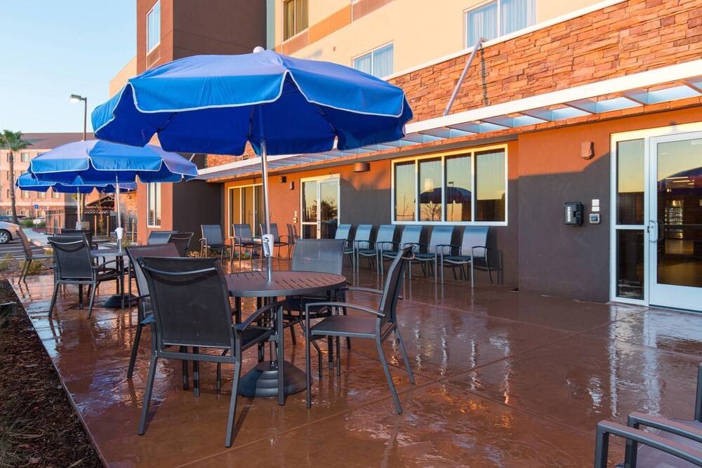 Fairfield Inn & Suites by Marriott Sacramento Folsom - photo 24