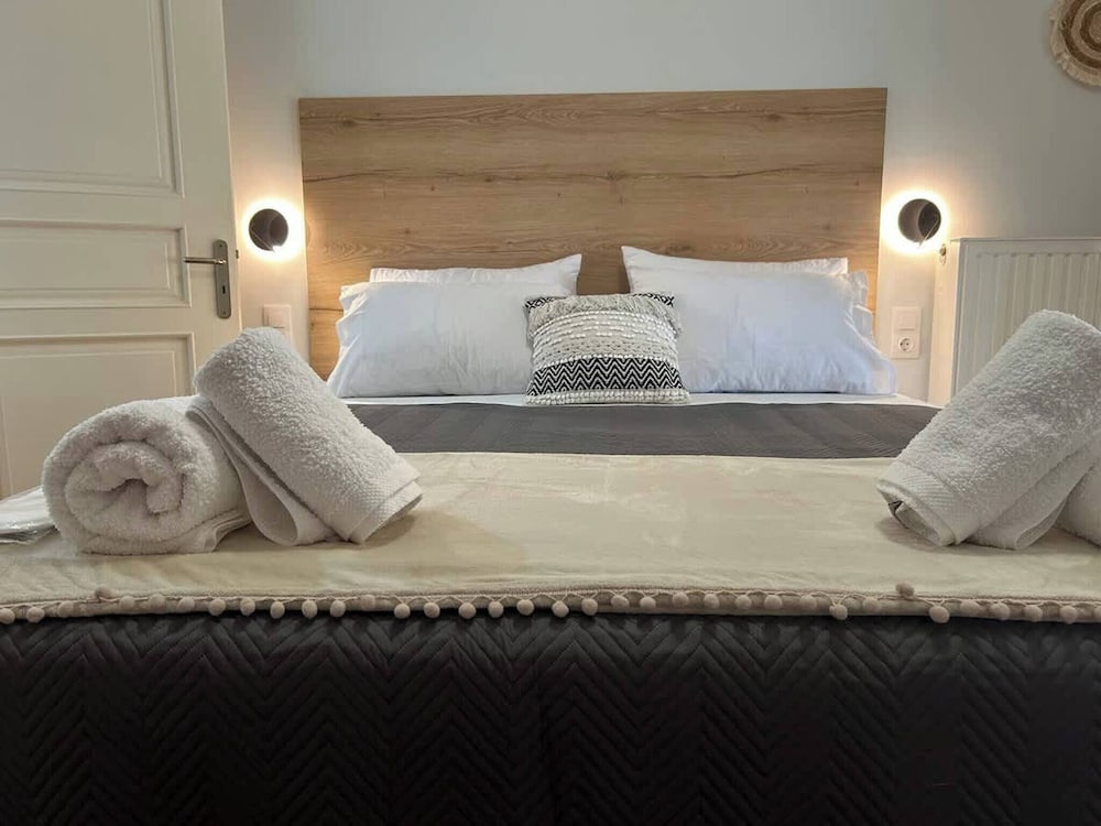 Theodora Suite Smart key box by Project 86 ike — 4-Star Luxury Hotel in Agrinio, Greece