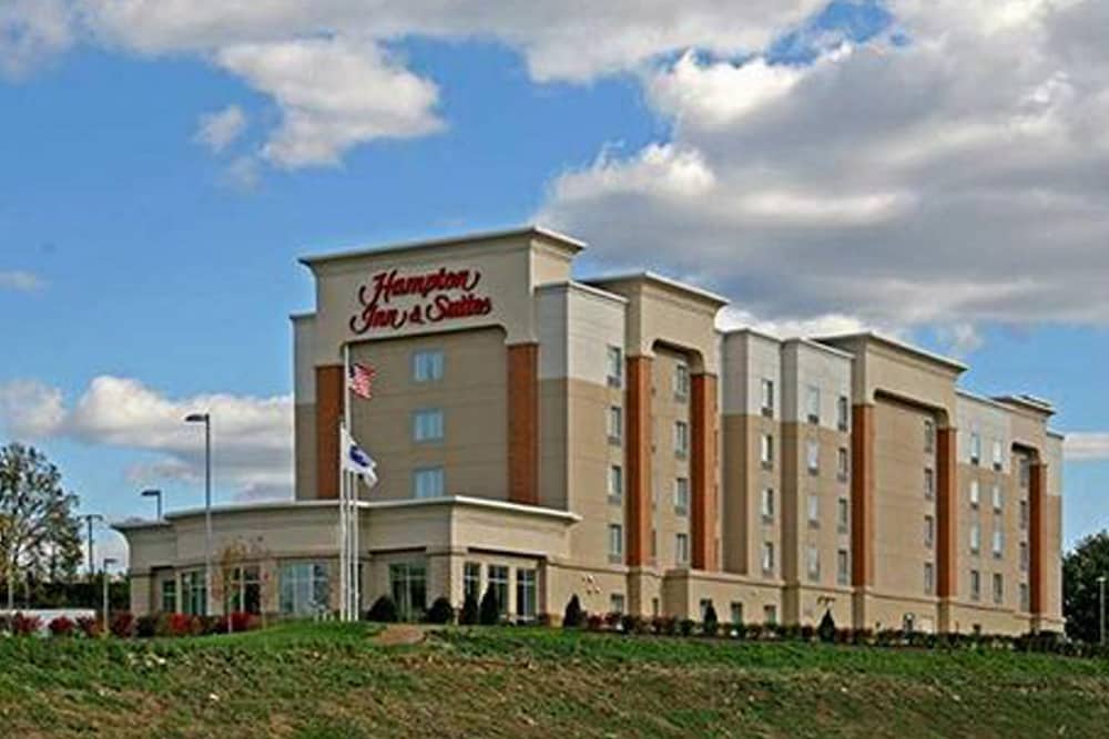 Hampton Inn & Suites Pittsburgh Meadow Lands - photo 29