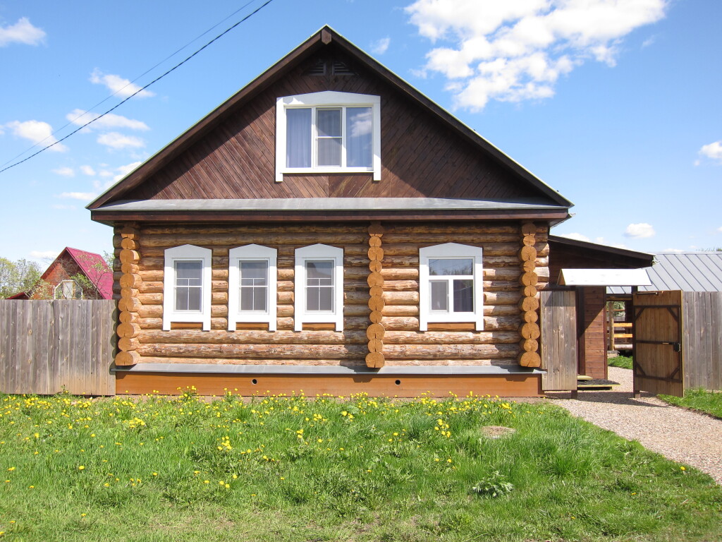 Na Yaroslavskoy Chastniy Dom in Ples, Russia