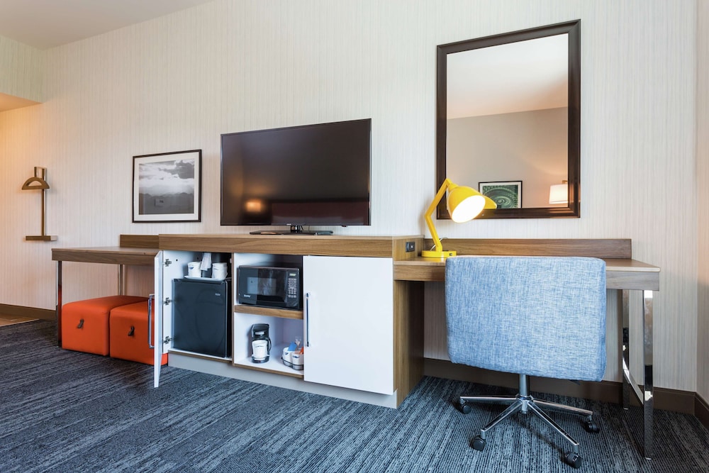Hampton Inn Cumberland - photo 10