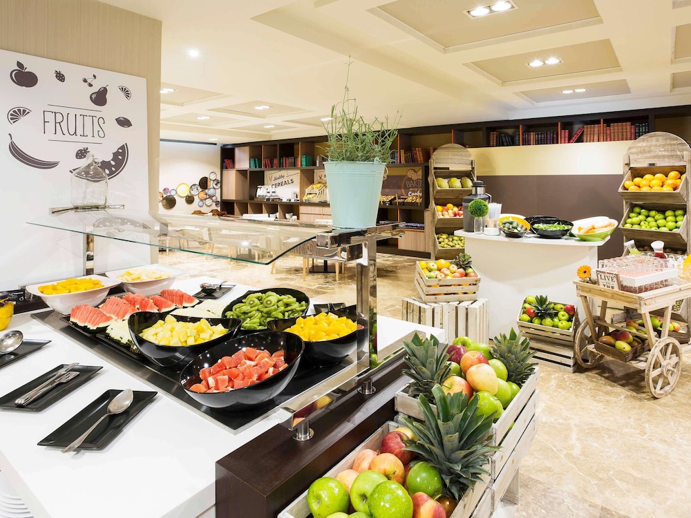 מזון ומשקאות