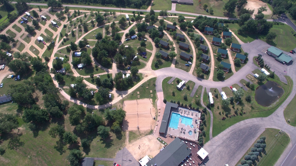 Edge O Dells Resort 21 and Older in Wisconsin Dells, United States